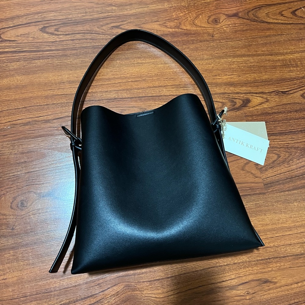 Antik Kraft Shoulder Bag